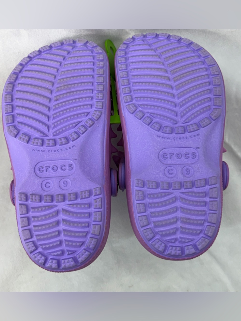 CROCS Kids' size 9 toddler Spike-Trim Clog in Light Purple and Lavender - Picture 4 of 6